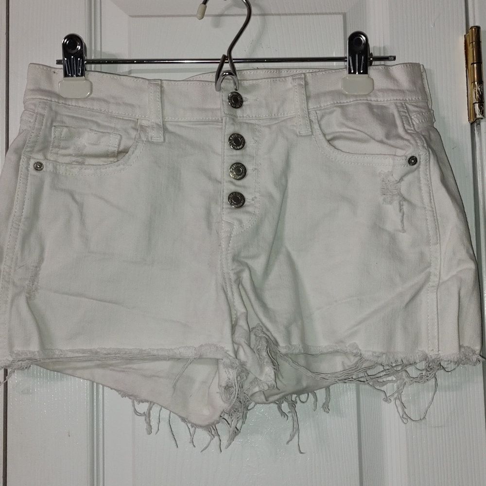Old Navy Boyfriend Mid Rise white distressed rough hem jean shorts  Sz 6